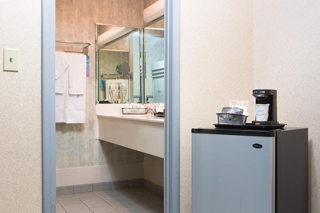 Travelodge Hotel At Lax Los Angeles Bagian luar foto