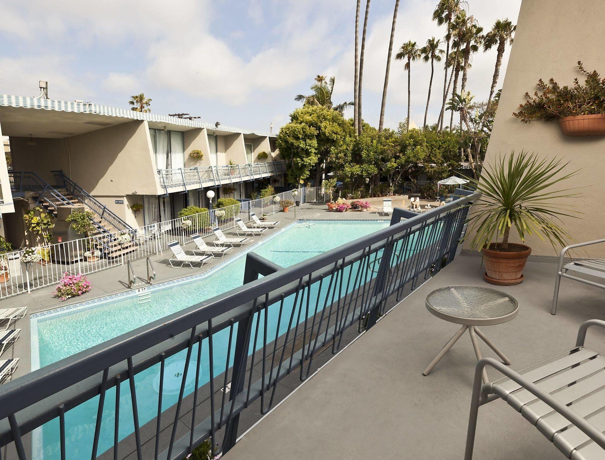 Travelodge Hotel At Lax Los Angeles Bagian luar foto