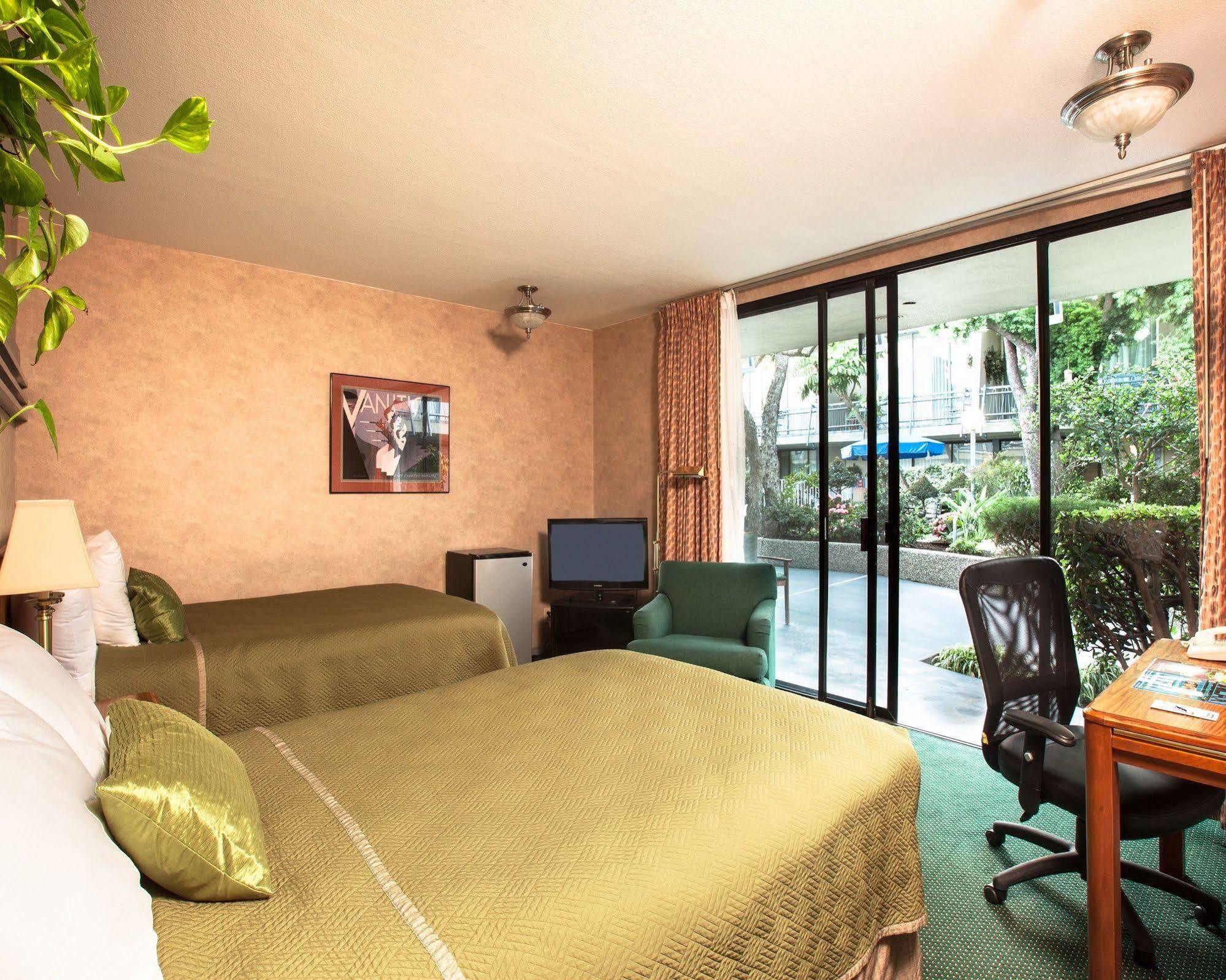 Travelodge Hotel At Lax Los Angeles Bagian luar foto