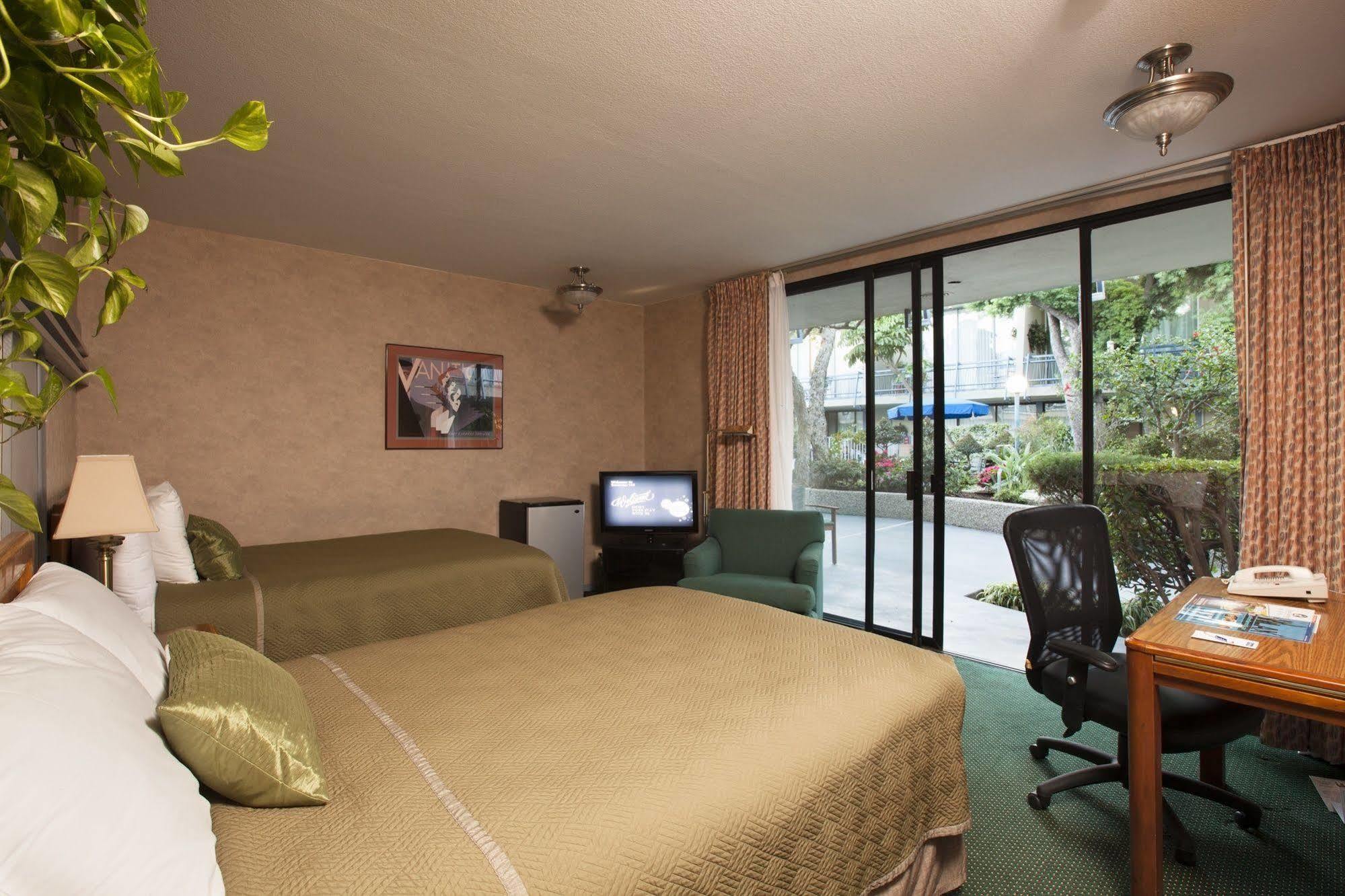 Travelodge Hotel At Lax Los Angeles Bagian luar foto