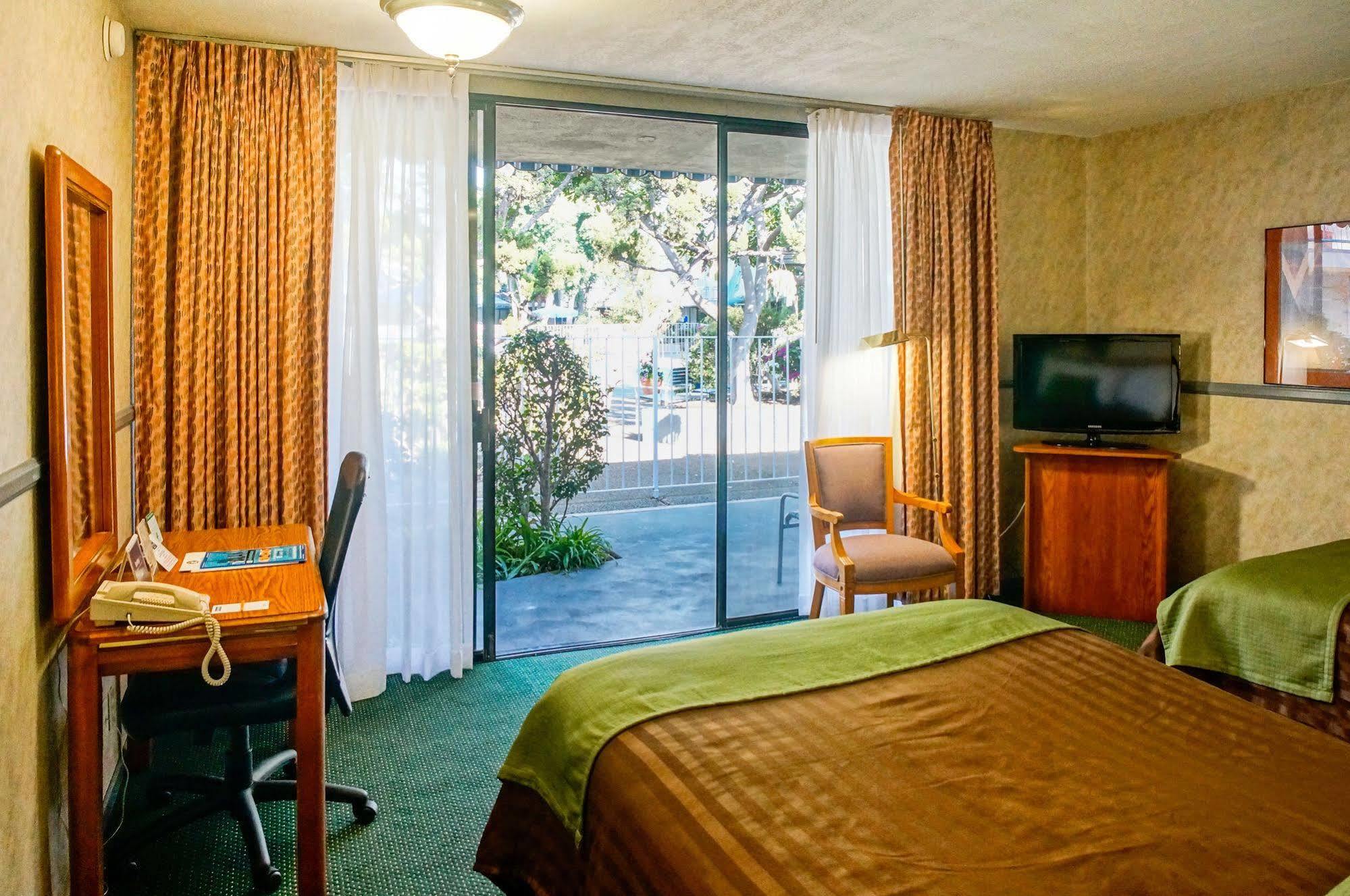 Travelodge Hotel At Lax Los Angeles Bagian luar foto